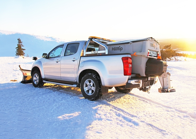 iceStriker-550-plus-2.jpg