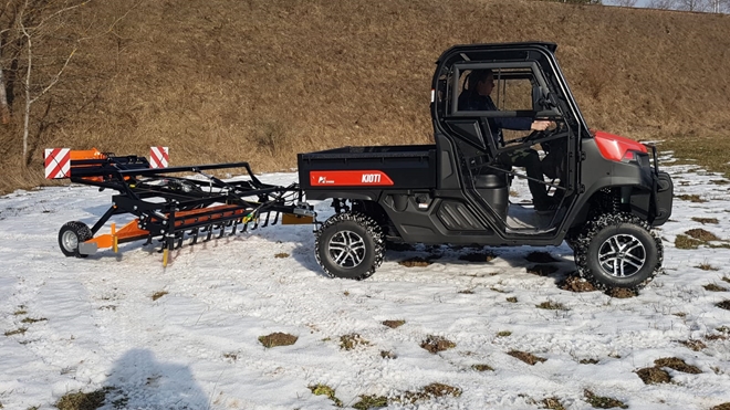 UTV-Kioti-K9-2400-se-stoparem-zarizenim-pro-tvorbu-bezeckych-stop1.jpg
