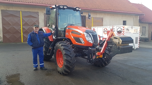 Traktor-Kioti-PX1053PC-Technicke-sluzby-Kutna-hora